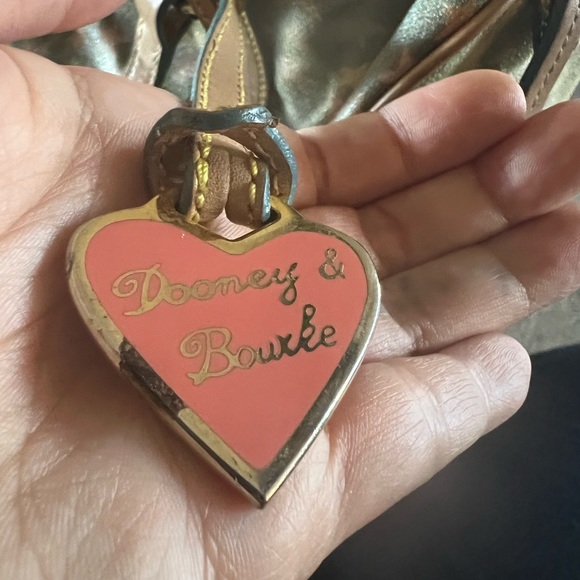 Vintage stars Dooney & Bourke barrel shoulder handbag in black - Picture 10 of 14